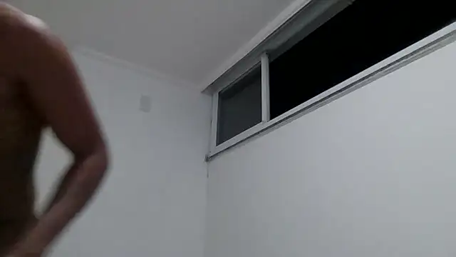 JUNINHOLEKEJR webcam