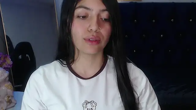 cami_goddess_r webcam