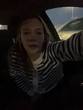 AllesandraLove webcam