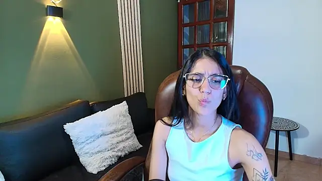 DanielaMonroe webcam