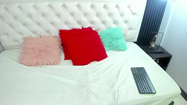 MHONIKBELUCCI webcam