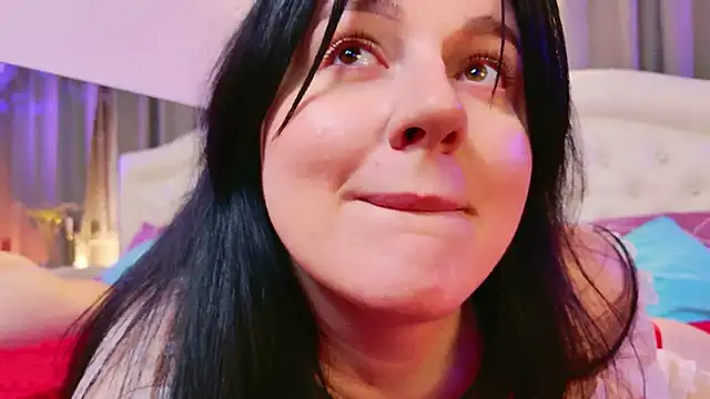 love_me__tonight_ webcam