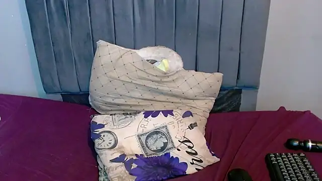 ChubbyBuddyxXx webcam