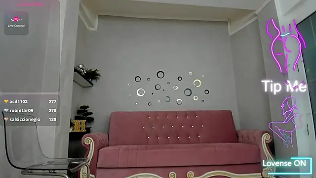 BelovedKhlloee webcam