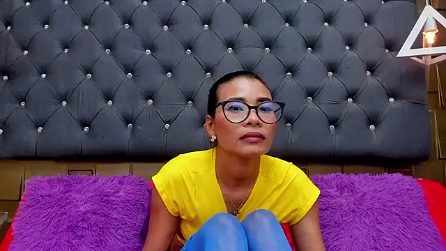 AtheneaBrownn webcam