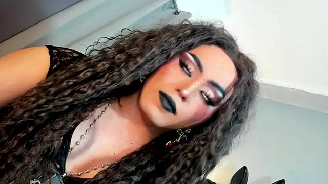 DominaAurumXXX webcam