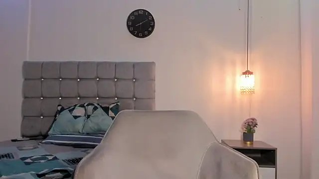 santy_stump (M twink) - spank ass 3 times