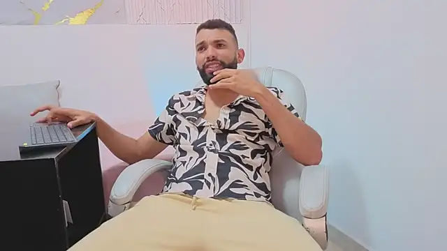 onlymen2025 live cam screenshot males on ZGTJNJ – 中文直播、回放与 GIF 精彩瞬间