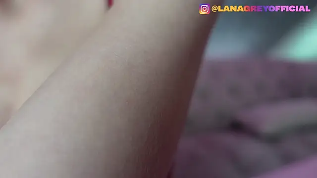 lana-grey (F young) - 2 figers anal &lick