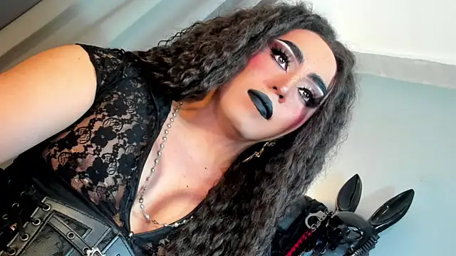 DominaAurumXXX webcam