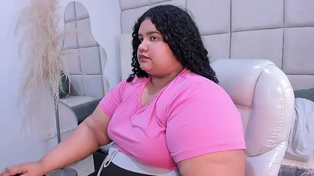 Miley_Collins webcam