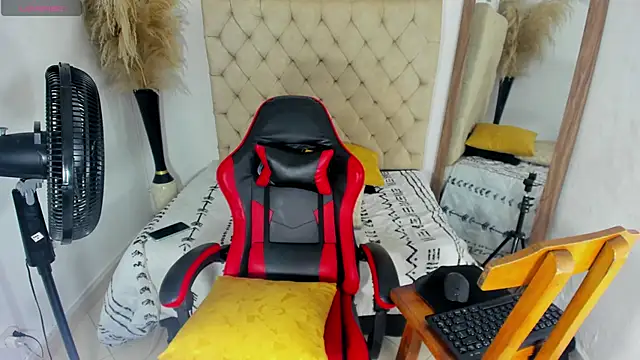 helena_copper_ webcam