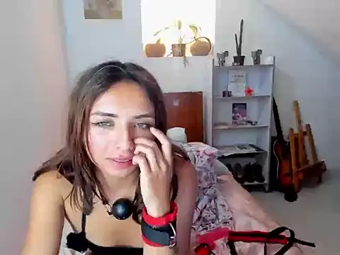 megan_doll2123 webcam