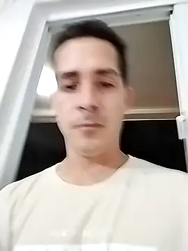 Logan_hetero1 webcam