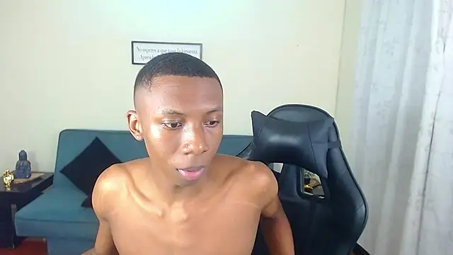 miilo18 - Miilo18's free webcam