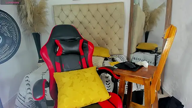 helena_copper_ webcam