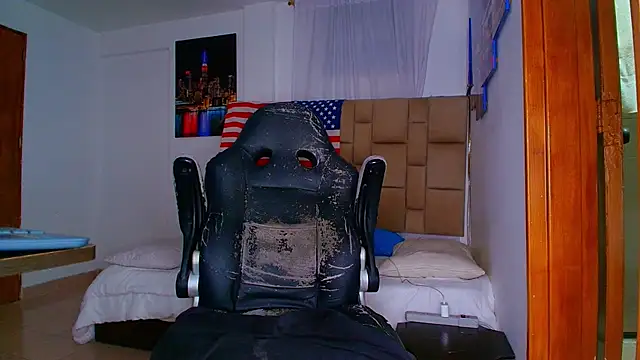 DennisWalkerr webcam