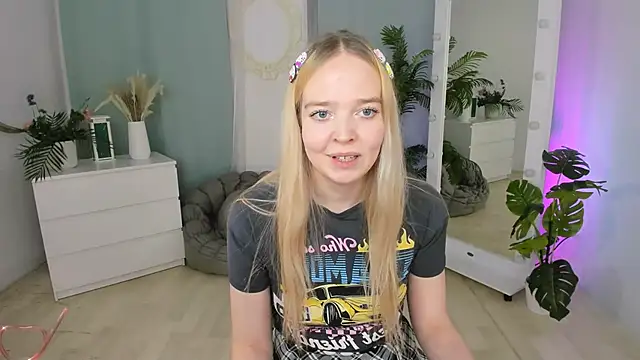 BellaMontgomery webcam