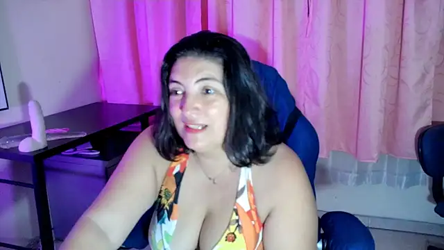 lina_maria99 webcam