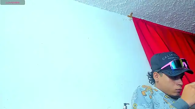 Extreme_Team8 webcam