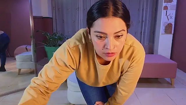 sweet_ahinara webcam