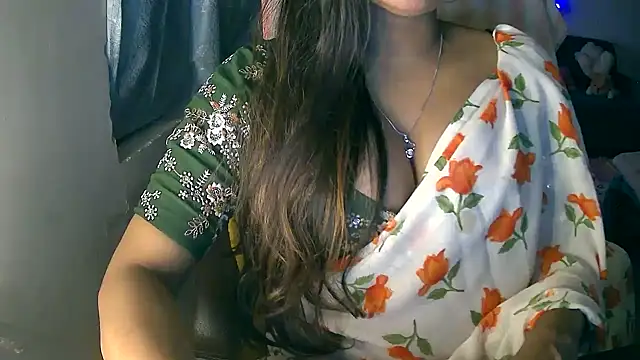 Cute-Tara webcam
