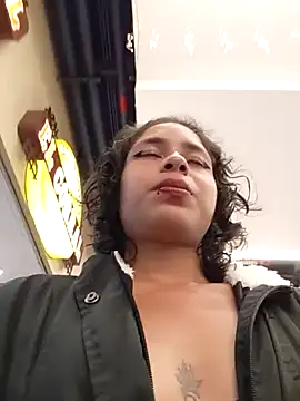 h_hiana - H_hiana's free webcam - UK Sex Cams