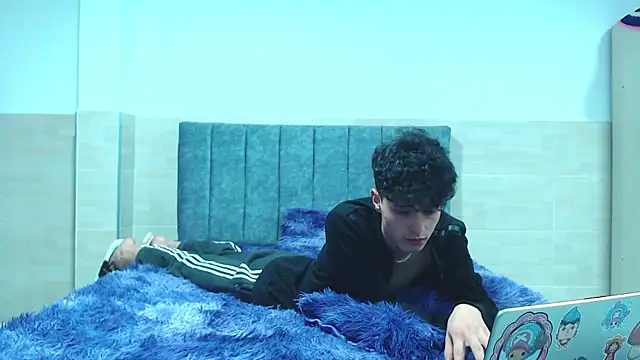 hottie_couplee - Hottie_couplee's free webcam - UK Sex Cams