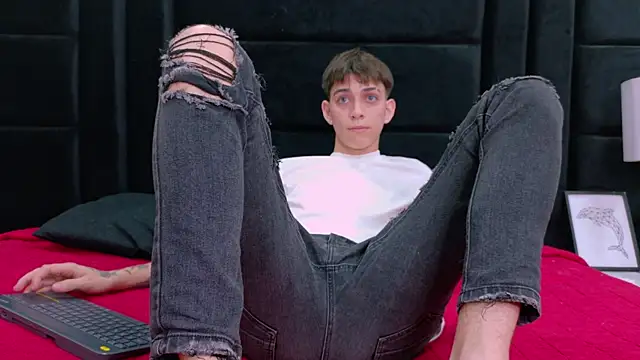 Lion_Foster01 webcam