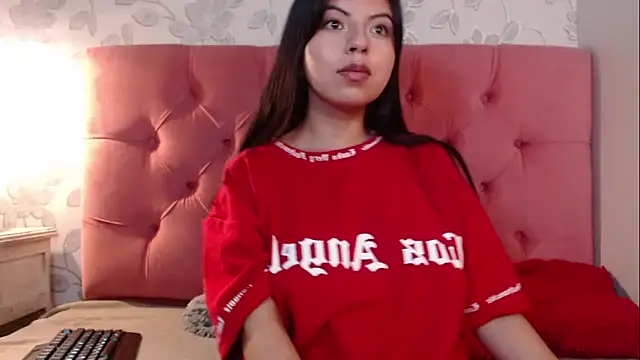 CarolineBrunx webcam