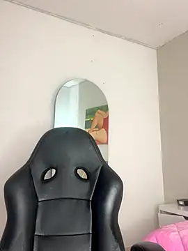 nahomi_blaze56 webcam