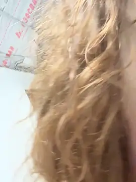 Lady_MiaOlson webcam