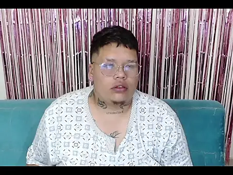 Yulian_bigclit7 webcam