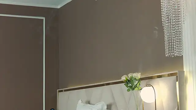 KristinaMaers webcam