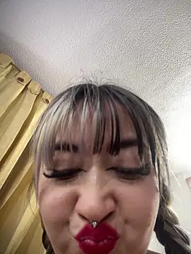 VictoriaGerard_Pink webcam