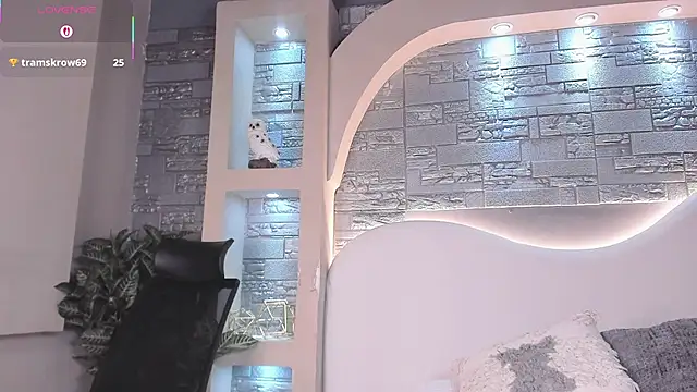 Elise_Diamond webcam