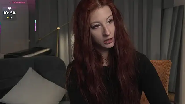 caty_cuddly (F young) - lick fingers