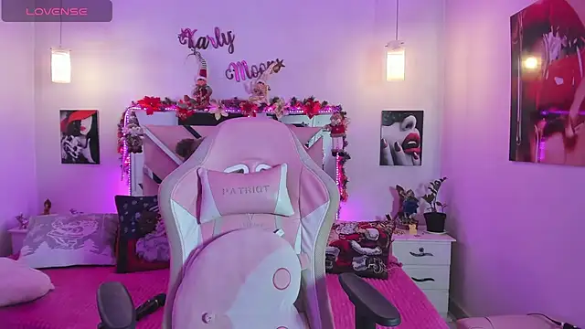 karly_moon (F milf) - anal plug