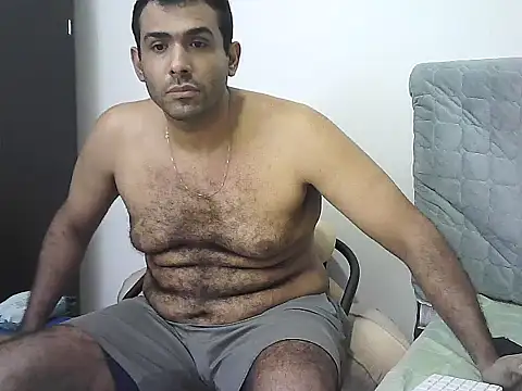 AlphaLatinoBear webcam