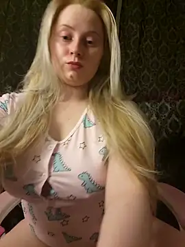 EmilyAngelUK webcam