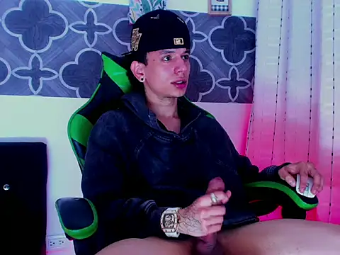 skinny_batman - Skinny_batman's free webcam - UK Sex Cams