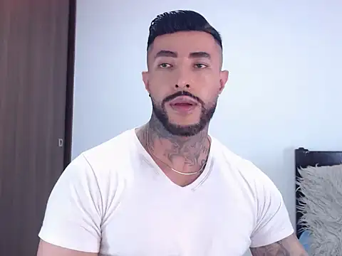 andrea_de_lucaa webcam