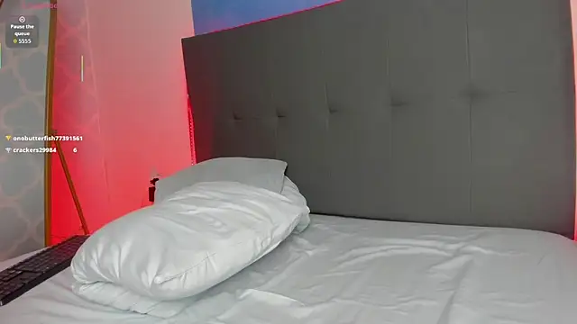 lindaa_natashaa_ webcam