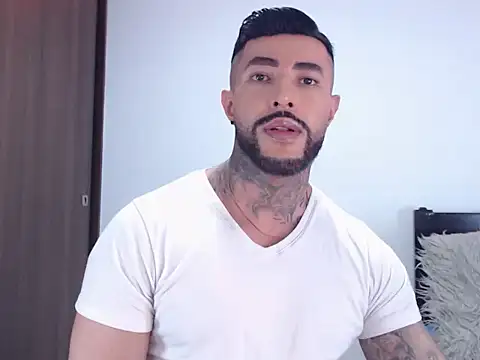 andrea_de_lucaa webcam