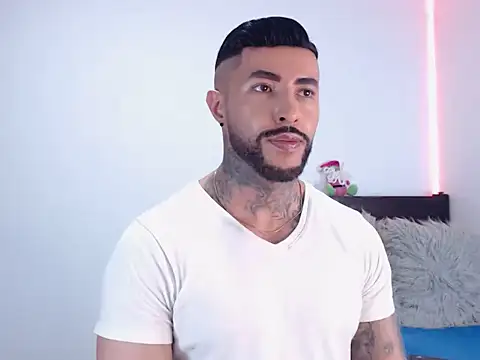 andrea_de_lucaa webcam