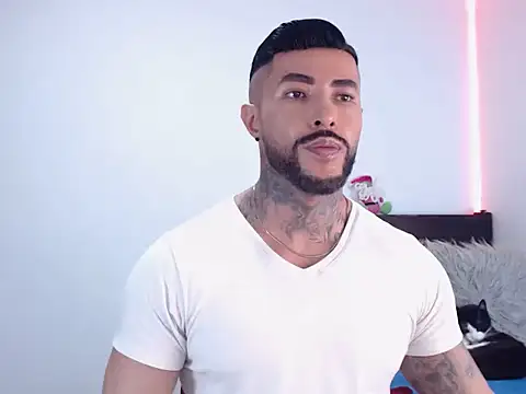 andrea_de_lucaa webcam