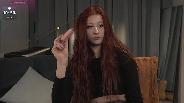 caty_cuddly (F young) - lick fingers