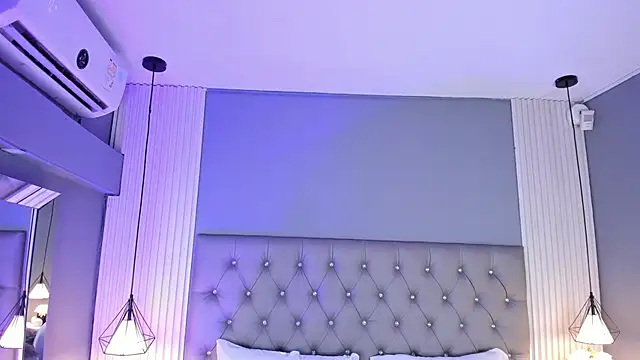 VioletthaRous webcam