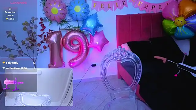 pequitasmedusa9 webcam