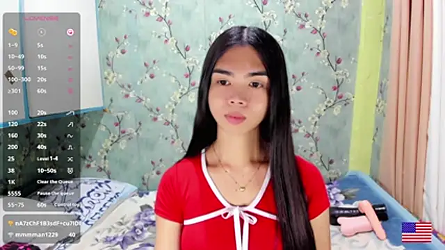 UrHotSexyShine webcam